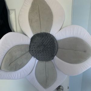 Blooming Baby Bath Lotus